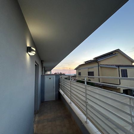 Alloggio Le Dune 77 Fiumicino Ngoại thất bức ảnh